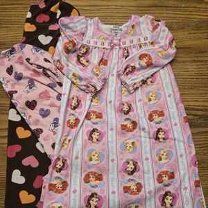 Disney Princess & Carter's Valentine's Fleece Nightgown PJs Bundle Size 5 / 6